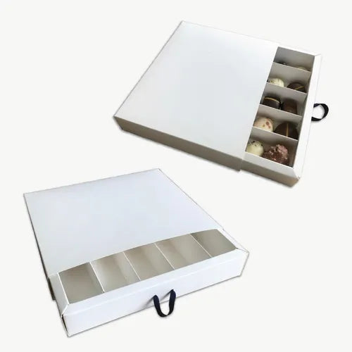 cod: 3374 (100u) CAJA PARA BOMBONES FOSFORERA DIVISOR 20/25 BLANCA  100 - medida: 21x17x3.5